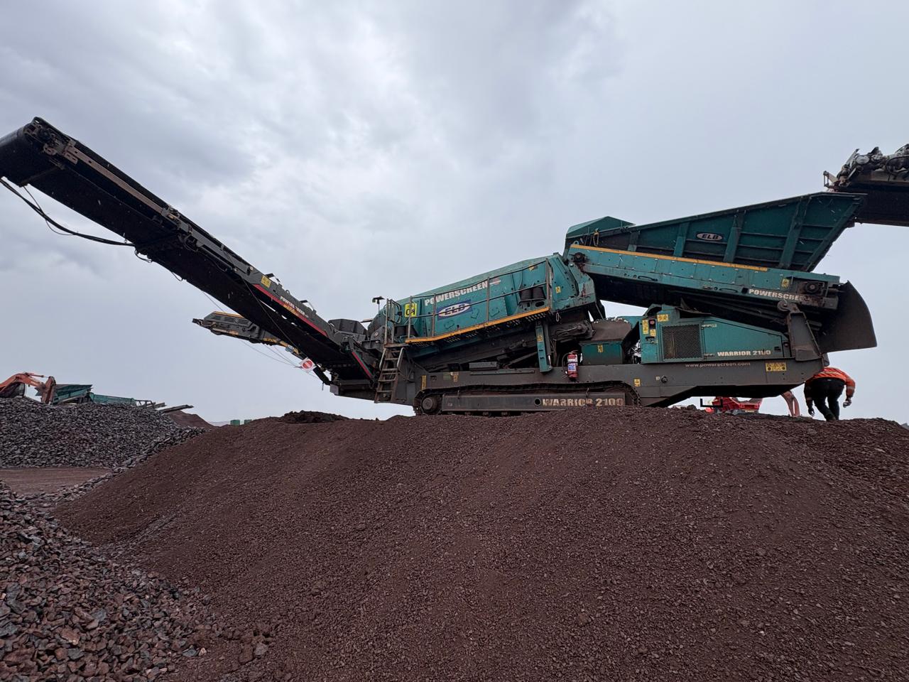 Used Powerscreen Warrior 2100 Scalping screen